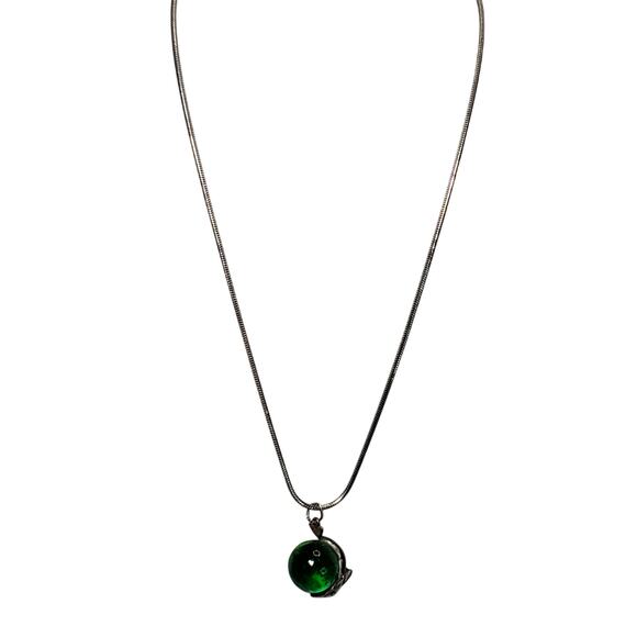 925 Dolphin Wrapped Around Green Glass Ball Charm 16" Necklace Retro - Picture 9 of 9